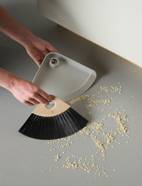 Normann Copenhagen - Washing Up Bowl Dish Brush